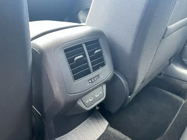 VW T-ROC (15/22)