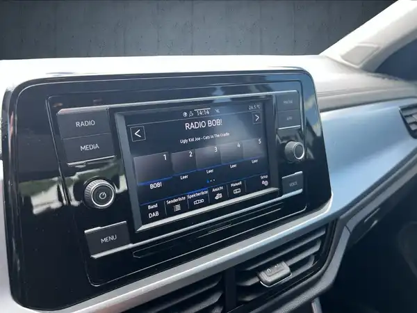 VW T-ROC (18/22)