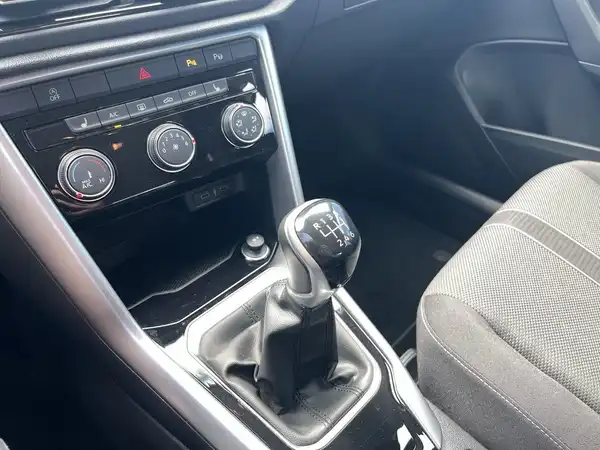 VW T-ROC (21/22)