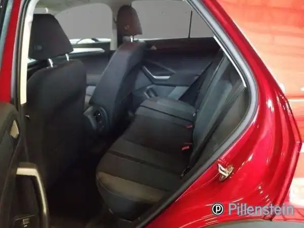 VW T-ROC (7/8)