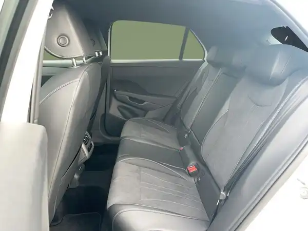 VW T-ROC (12/21)