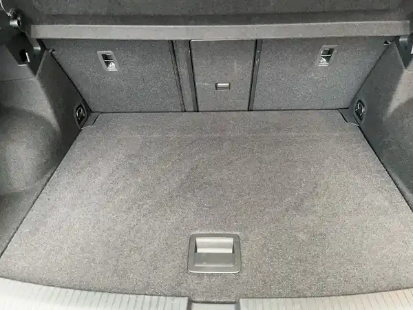 VW T-ROC (9/17)