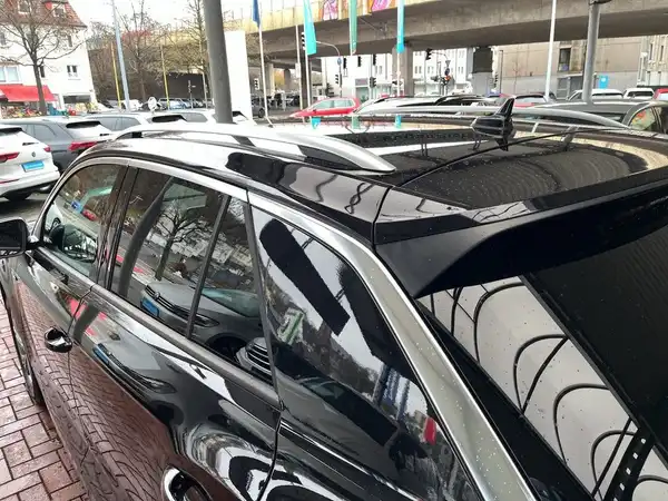 VW T-ROC (10/17)