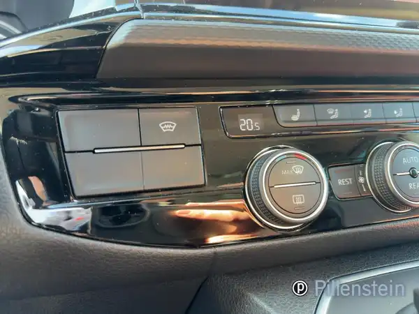 VW T6.1 MULTIVAN (11/15)