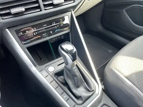 VW TAIGO (17/18)