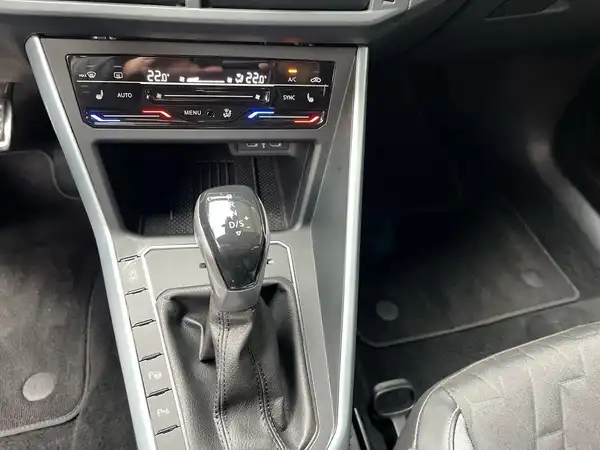 VW TAIGO (16/17)
