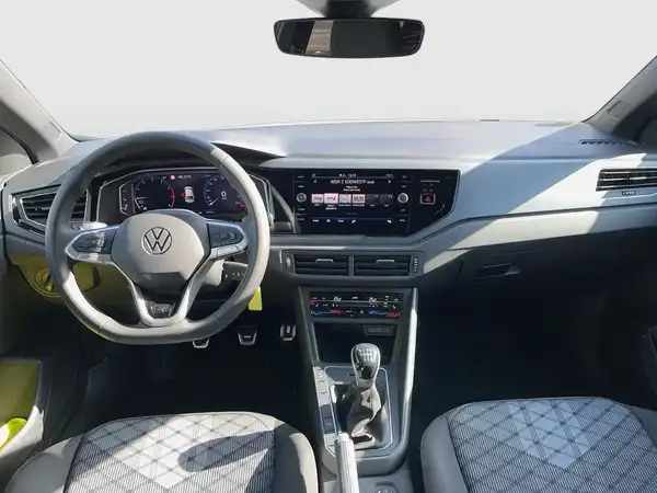 VW TAIGO R-LINE (11/15)