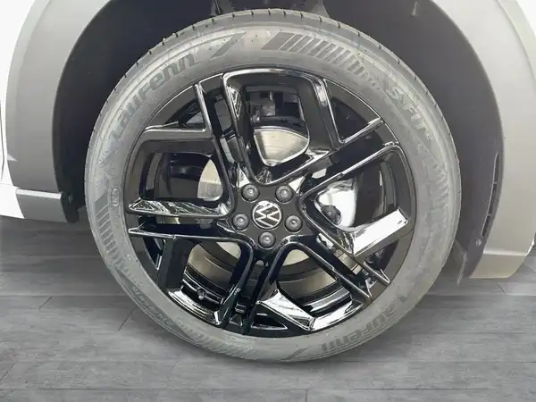 VW TAIGO R-LINE (7/20)