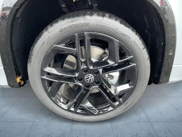 VW TAYRON (7/21)