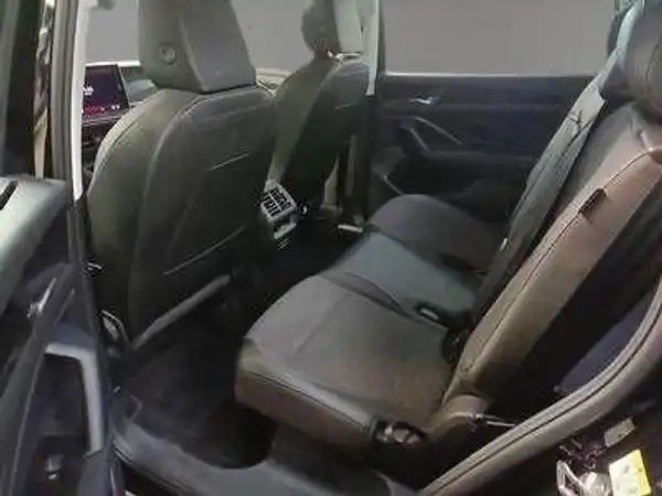 VW TAYRON (7/8)