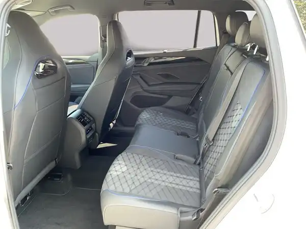 VW TAYRON (12/19)