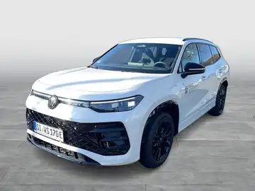 Frontansicht eines weißen VW TAYRON.