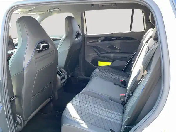 VW TAYRON (12/21)