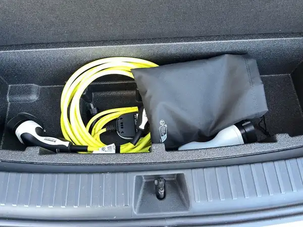 VW TAYRON (14/21)