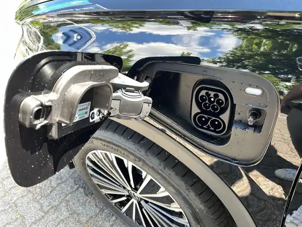 VW TIGUAN (17/20)