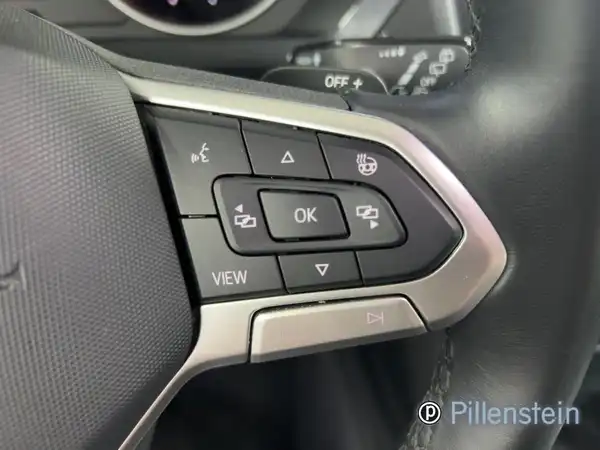 VW TIGUAN (9/16)
