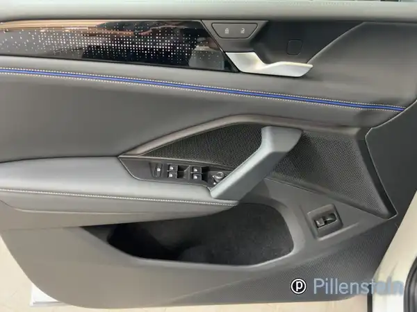VW TIGUAN (8/16)