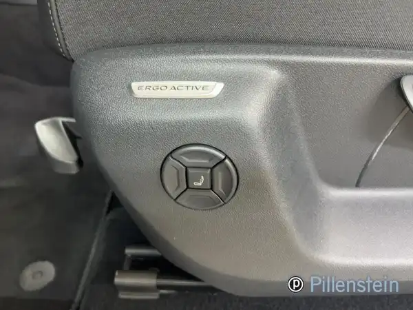 VW TIGUAN (9/16)