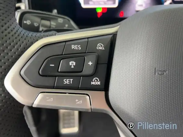 VW TIGUAN (10/16)