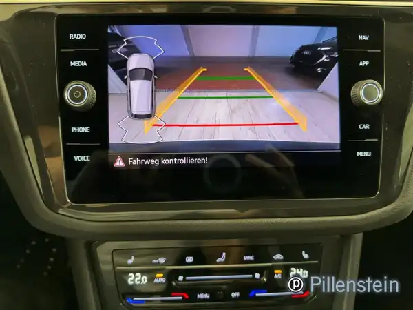 VW TIGUAN (13/17)