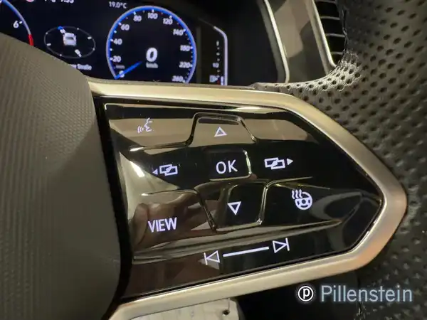 VW TIGUAN (14/17)