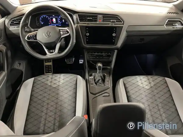 VW TIGUAN (8/17)