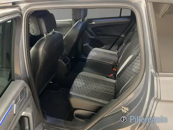 VW TIGUAN (10/17)