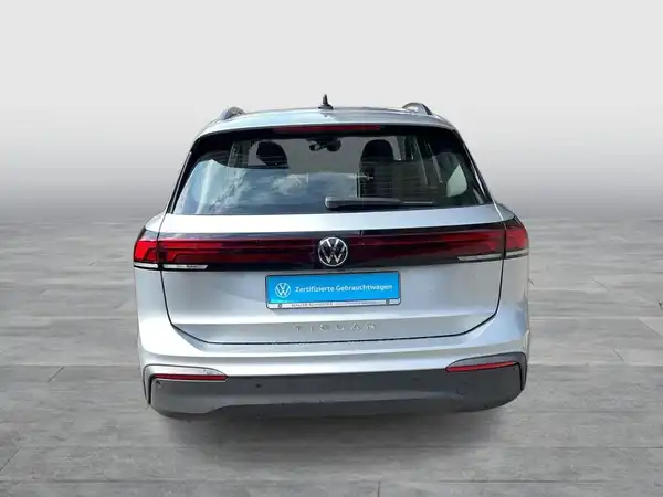 VW TIGUAN (4/16)