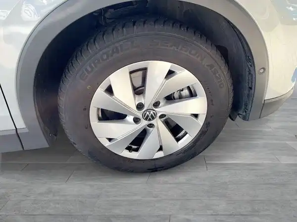VW TIGUAN (5/16)