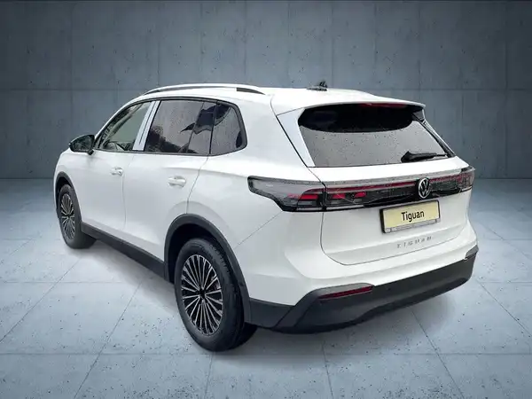 VW TIGUAN (3/17)