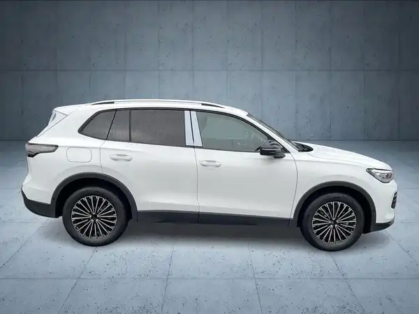VW TIGUAN (6/17)
