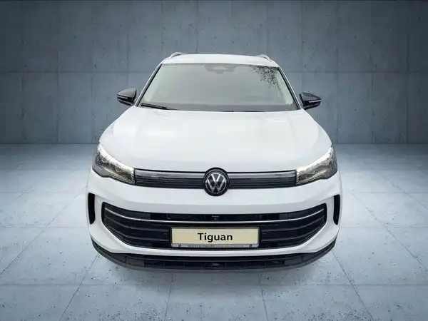 VW TIGUAN (8/17)