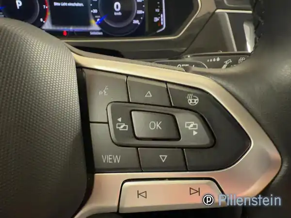 VW TIGUAN (14/17)