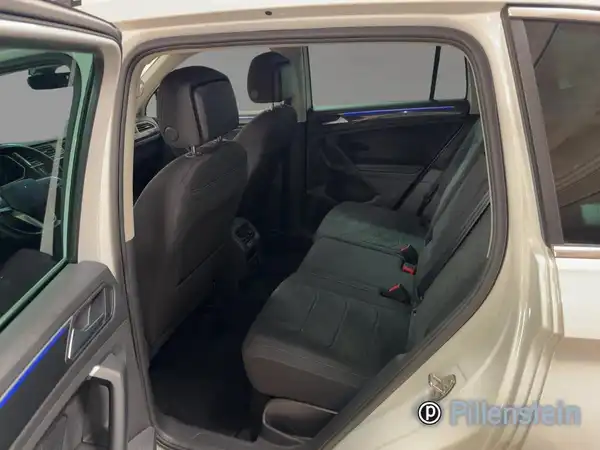VW TIGUAN (10/17)