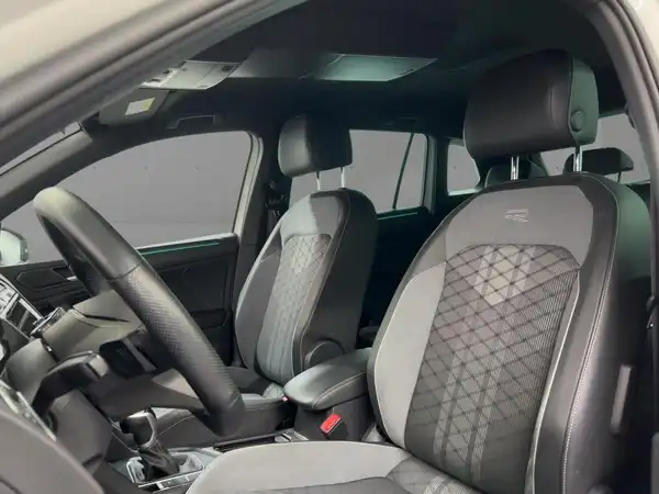 VW TIGUAN (6/8)