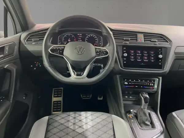 VW TIGUAN (7/8)