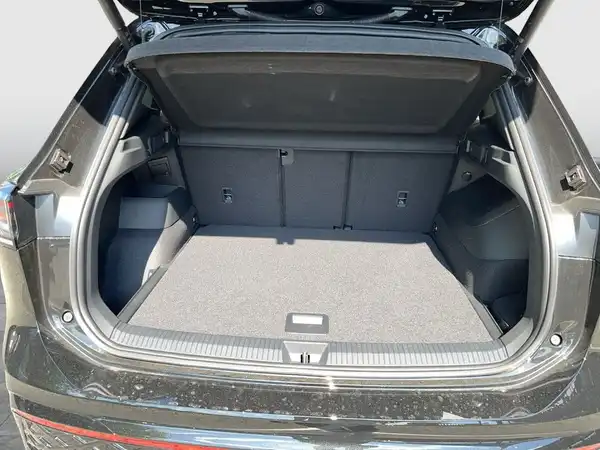 VW TIGUAN (13/18)