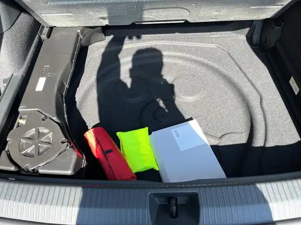 VW TIGUAN (14/18)