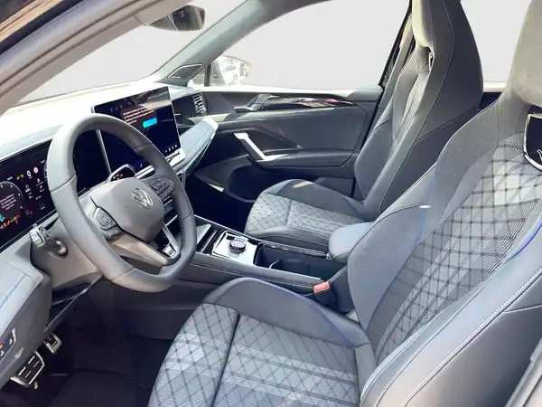 VW TIGUAN (9/18)