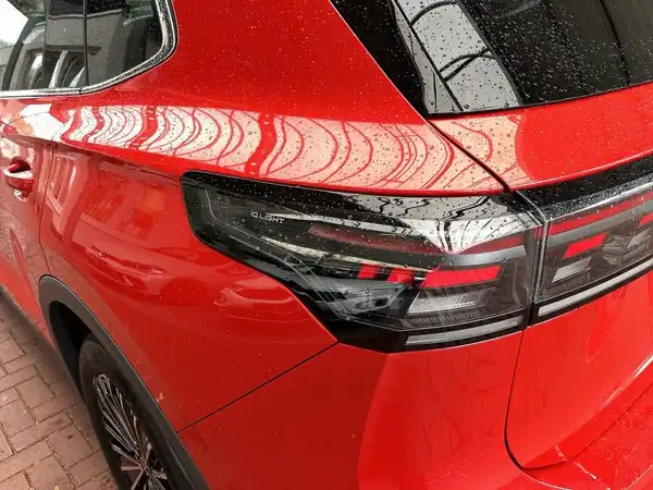 VW TIGUAN (17/22)