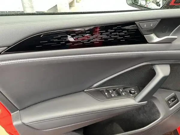 VW TIGUAN (21/22)