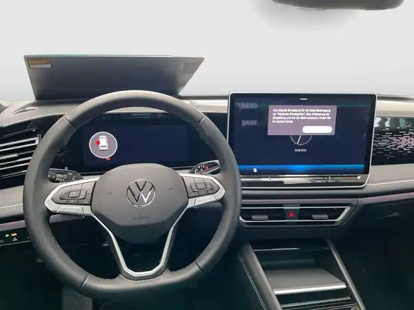 VW TIGUAN (10/22)