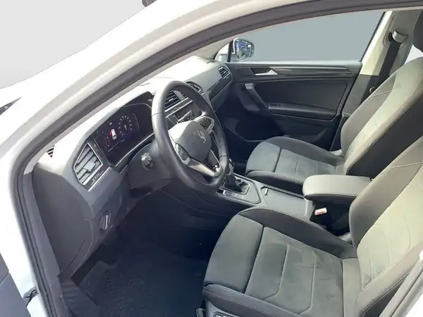 VW TIGUAN (9/21)