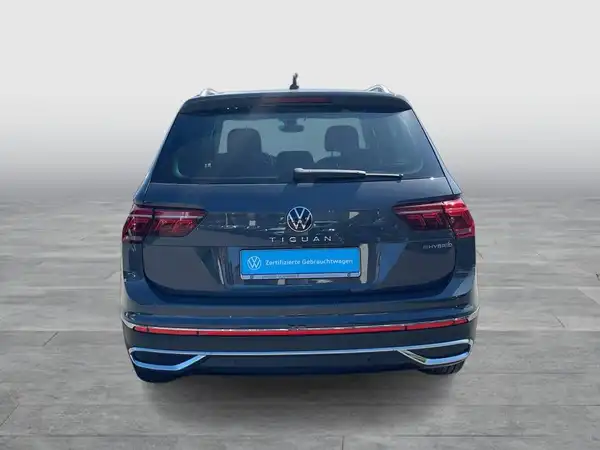 VW TIGUAN (6/15)