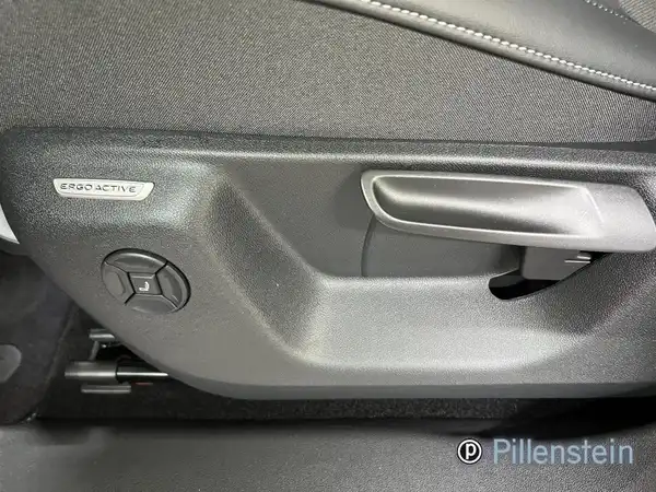 VW TIGUAN (6/15)
