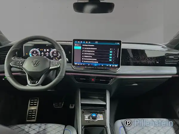 VW TIGUAN (8/15)