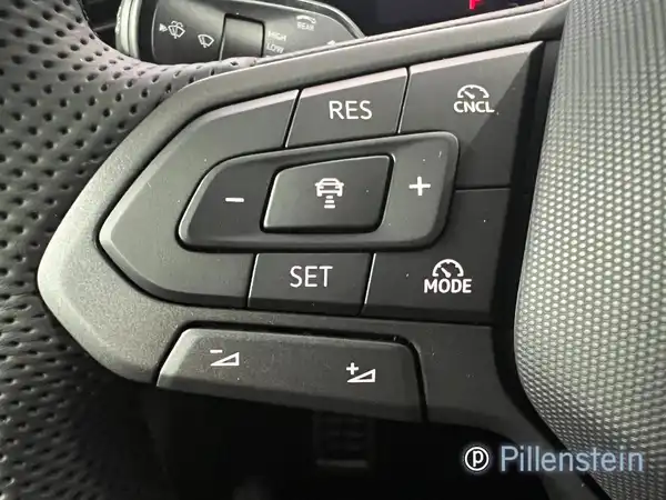 VW TIGUAN (9/15)