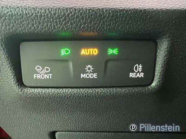 VW TIGUAN (10/15)