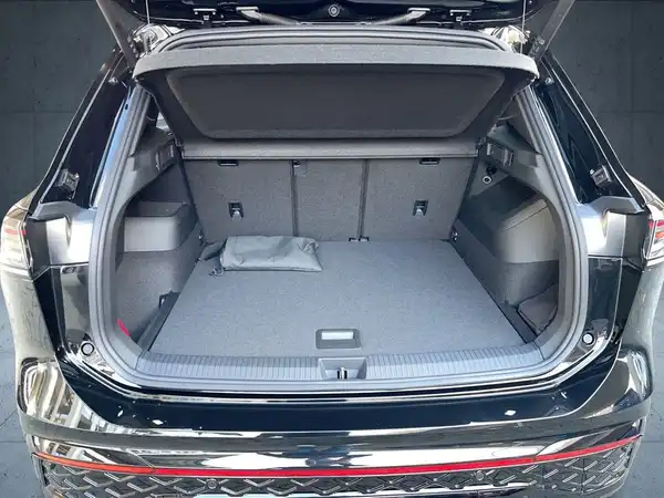 VW TIGUAN (13/20)