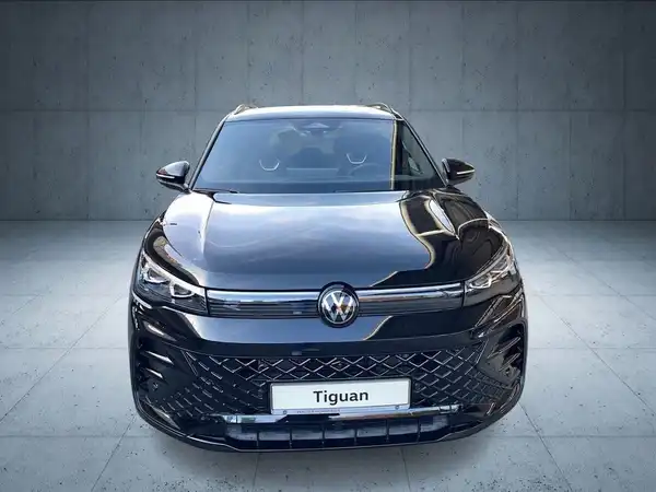 VW TIGUAN (8/20)